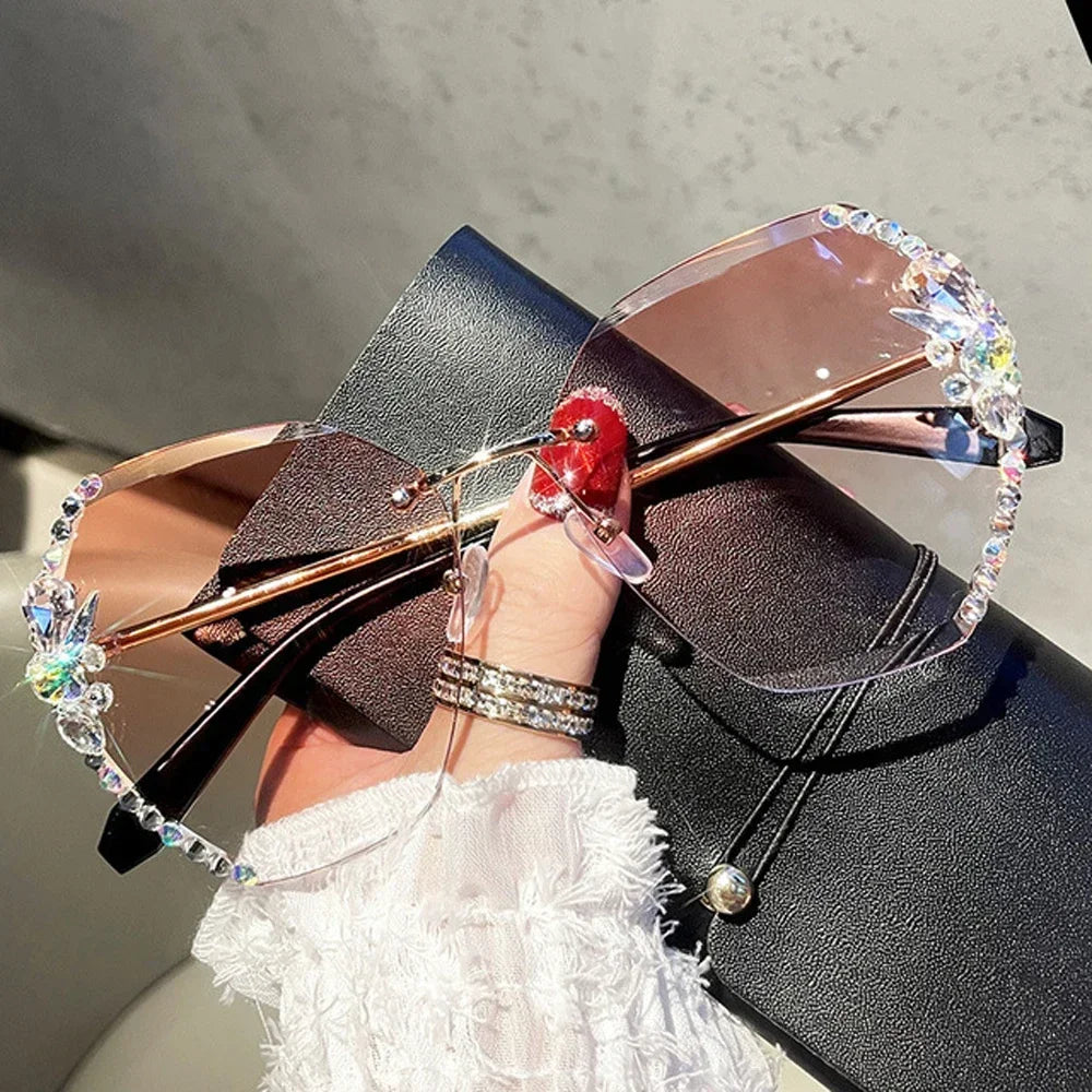 2025 Luxury Brand Design Vintage Rimless Rhinestone Sunglasses Women Men Fashion Gradient Lens Sun Glasses Shades for Female